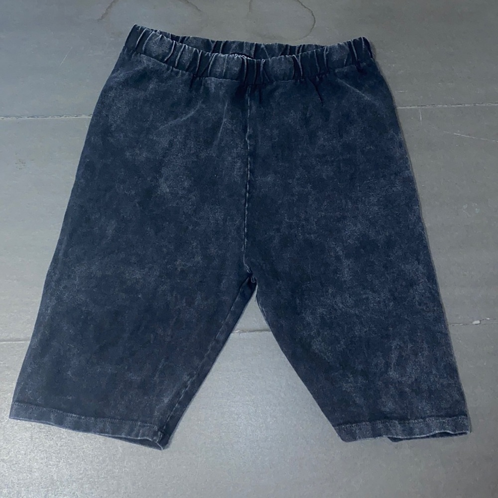 Fashion Nova Medium Black Shorts
